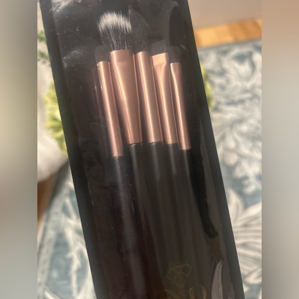 BYOD Be Your Own Desire 5pc Eye Makeup Brush Set - Picture 2 of 3